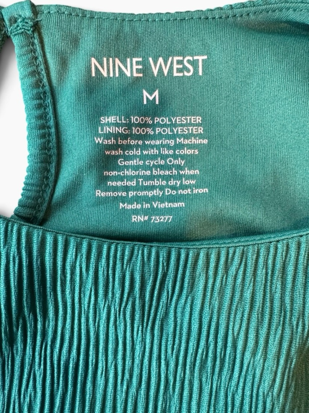 Sleeveless Green Ribbed Shell Top - Picture 6 of 6